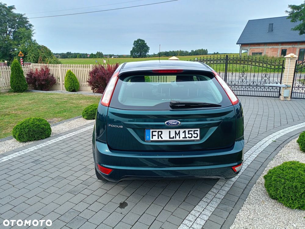 Ford Focus 1.6 Edition - 9