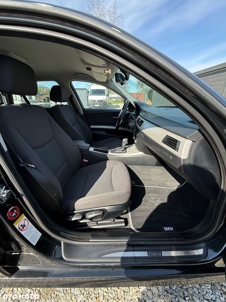 BMW Seria 3 320d DPF - 19