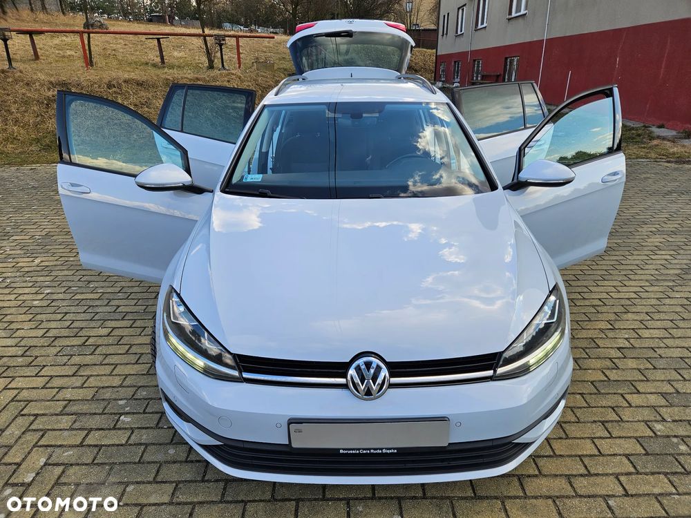 Volkswagen Golf - 36
