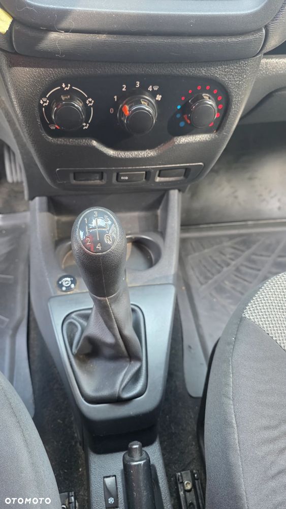 Dacia Dokker - 7