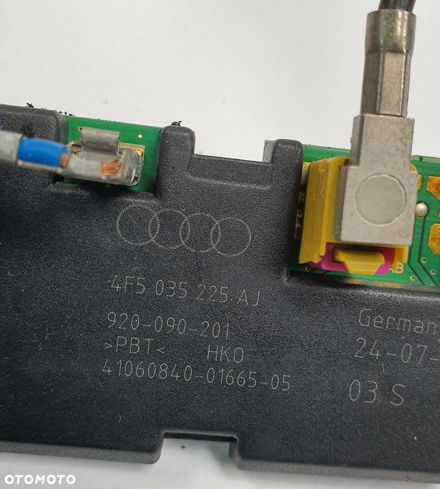 WZMACNIACZ ANTENY AUDI A6 C6 4F5035225AJ - 3