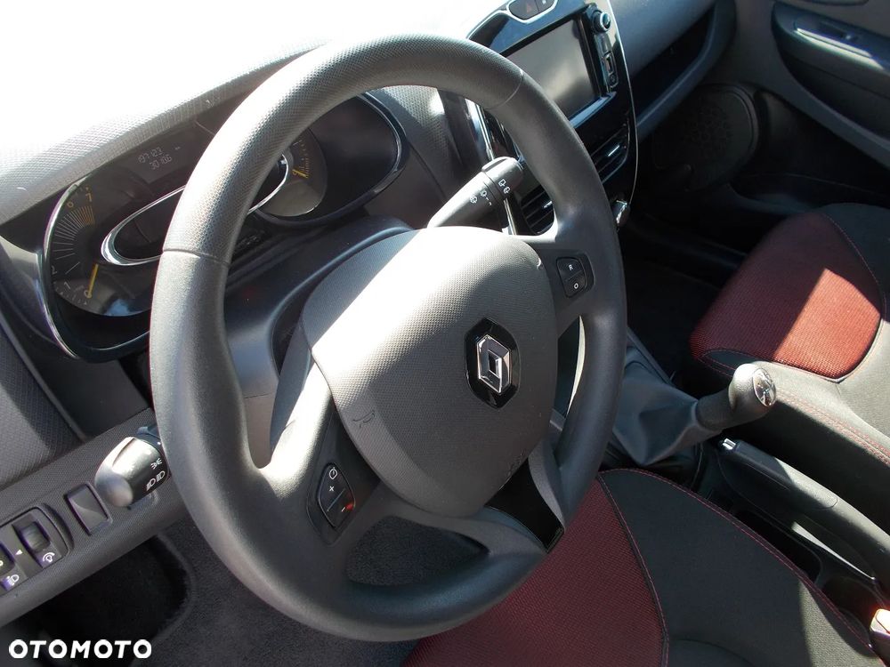 Renault Clio 1.2 16V 75 Dynamique - 20