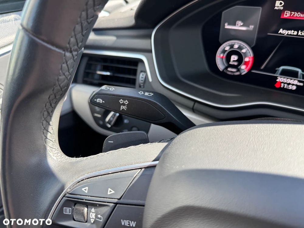 Audi A4 Avant 2.0 TDI S tronic - 32