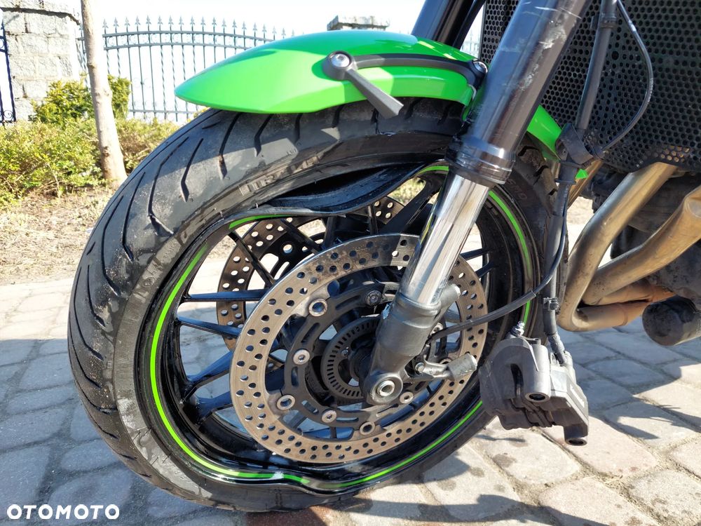 Kawasaki Z 900 RS - 14