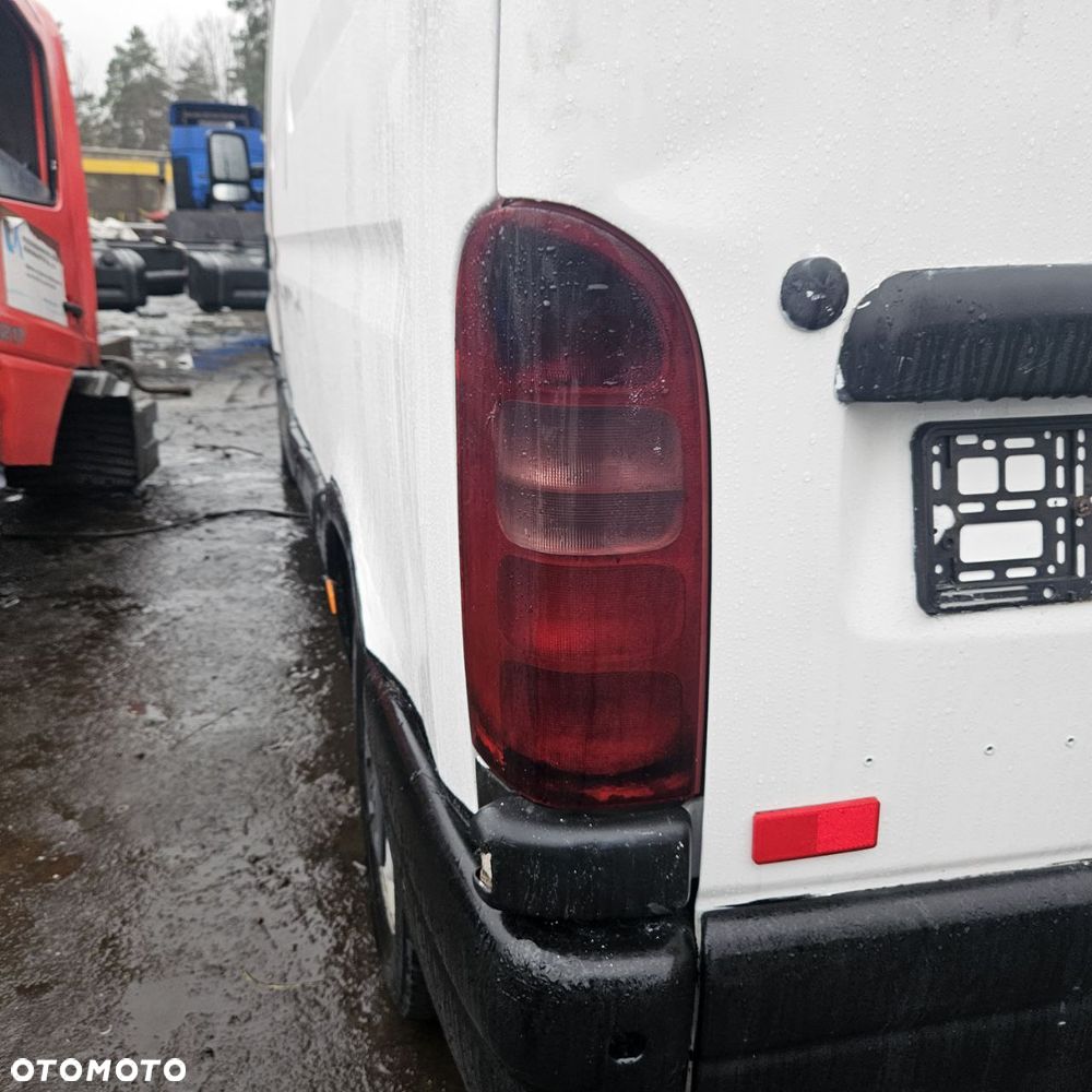 Renault Master II  (lak. 0389) pojazd na części: maska, zderzak, drzwi, szyby, lusterka, chłodnica - 18