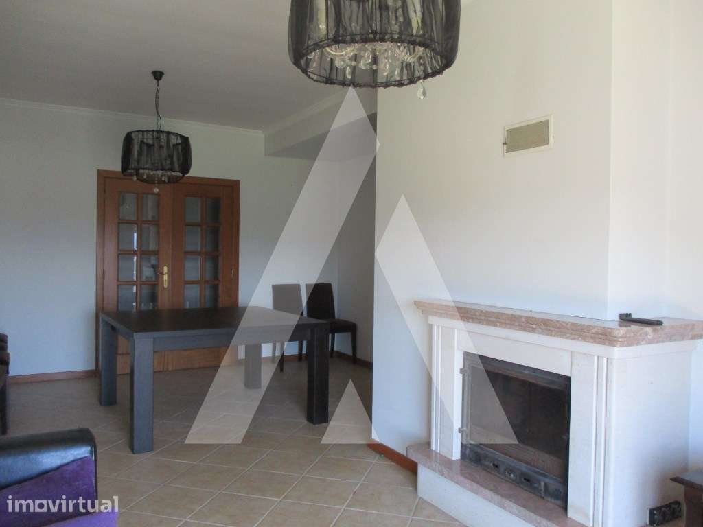 Apartamento T3, no centro de Oliveira do Bairro - Grande imagem: 2/26