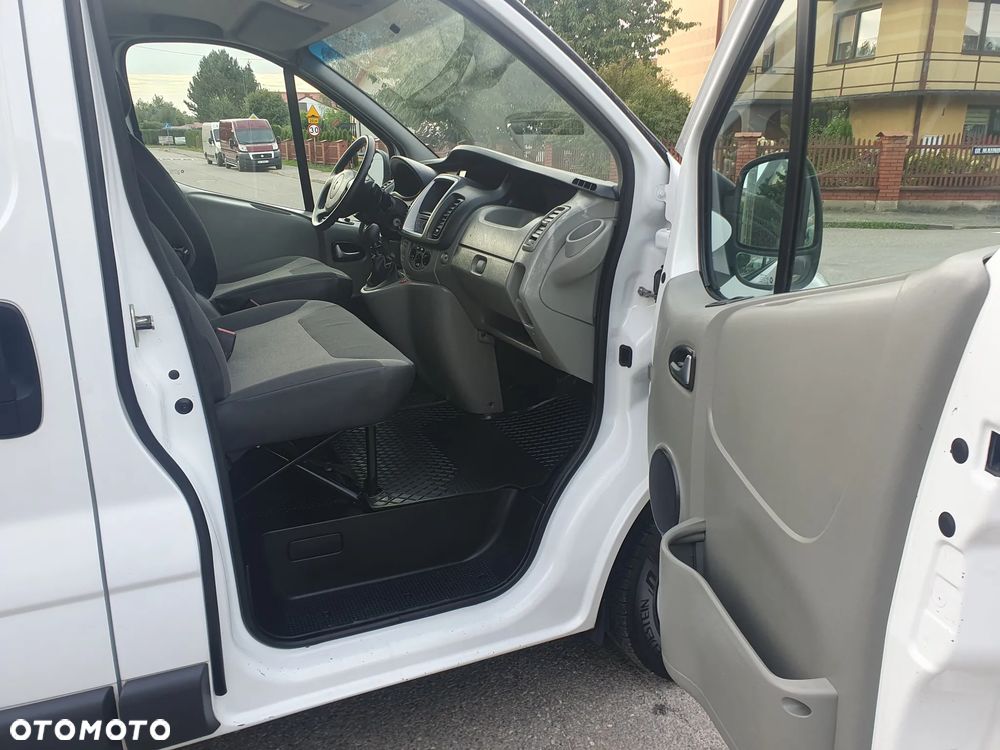 Renault TRAFIC - 16