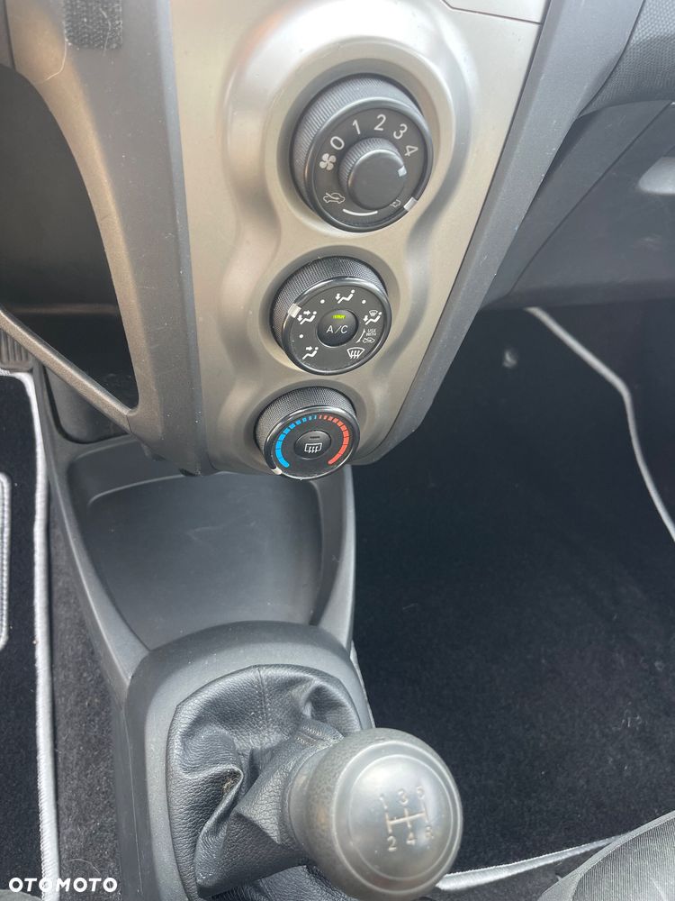 Toyota Yaris 1.0 VVT-i Style - 16