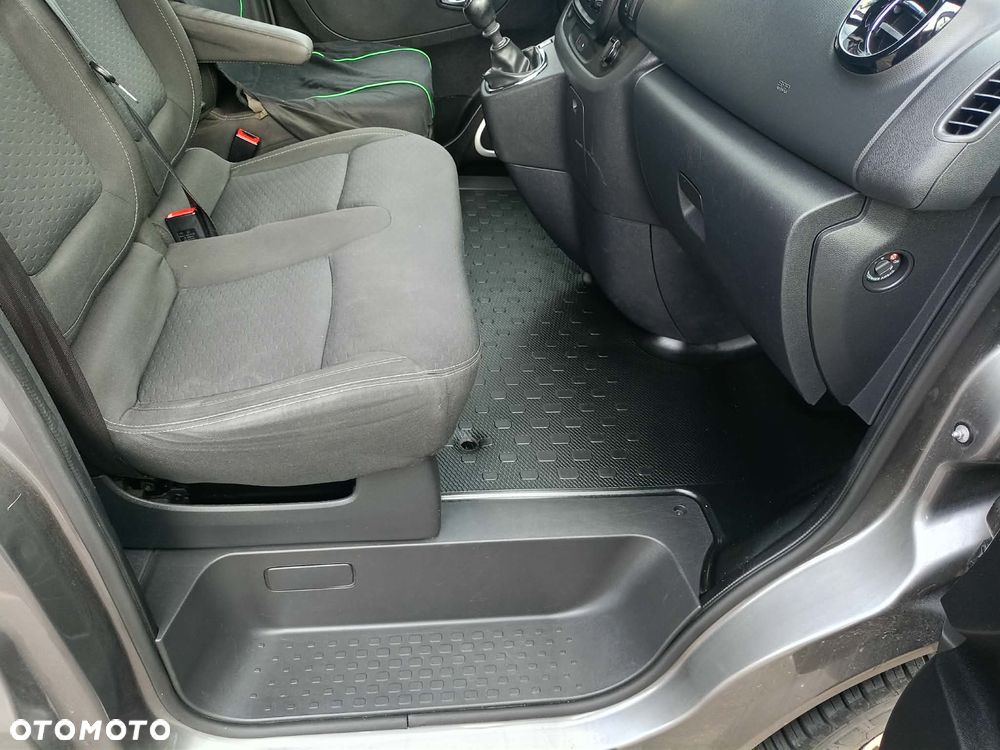 Opel Vivaro L2H1 2,9t Edition - 4