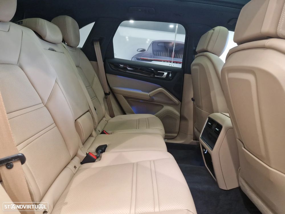 Porsche Cayenne E-Hybrid - 35