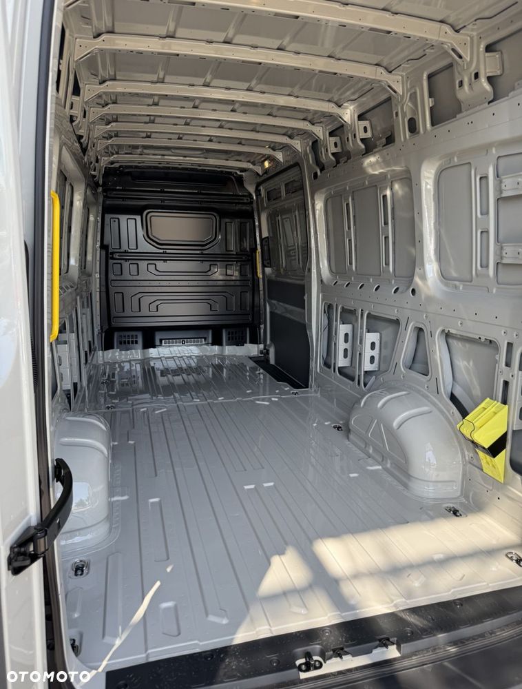 Volkswagen Crafter - 15