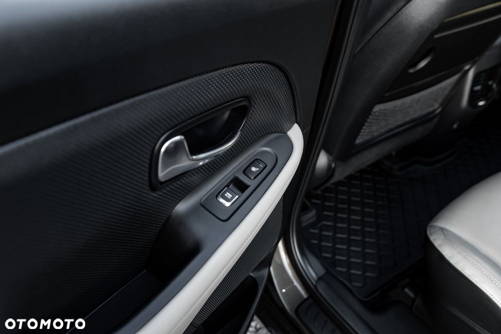 Kia Carens 1.7 CRDi L 7os - 20