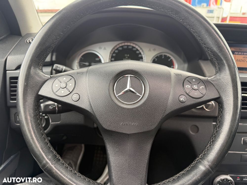 Mercedes-Benz GLK 220 CDI DPF 4Matic BlueEFFICIENCY 7G-TRONIC - 29