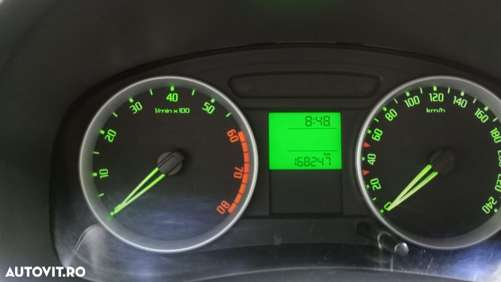 Skoda Fabia - 8