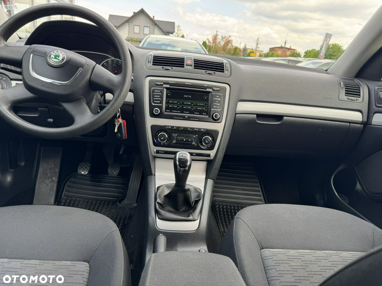 Skoda Octavia 1.6 Ambition - 12