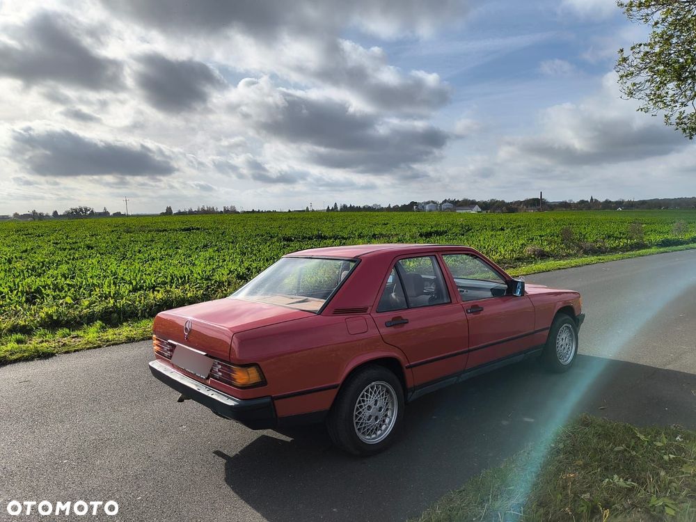 Mercedes-Benz W201 (190) - 4