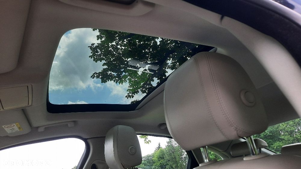 Jaguar XF 3.0 TDV6 Portfolio - 9