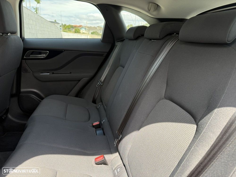 Jaguar F-Pace 2.0 i4D Pure - 15