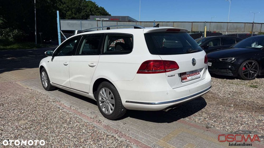 Volkswagen Passat - 12
