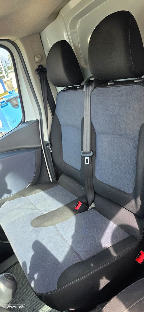 Opel Vivaro - 7