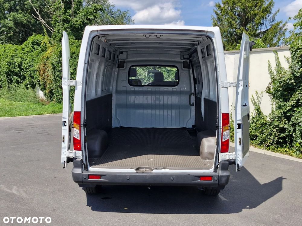 Maxus EV80 - 12