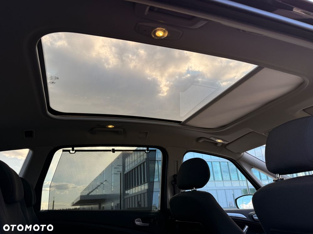 Ford S-Max 2.0 T Titanium - 28
