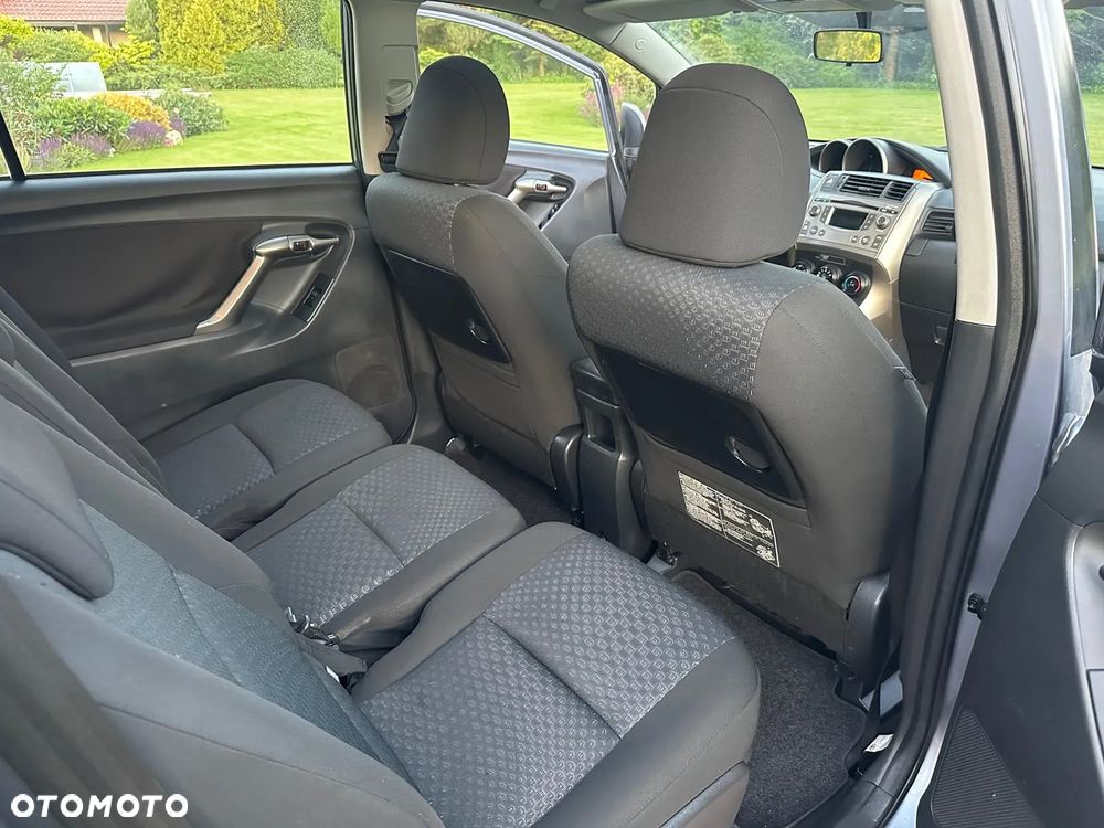 Toyota Verso 2.0 D-4D Executive - 11