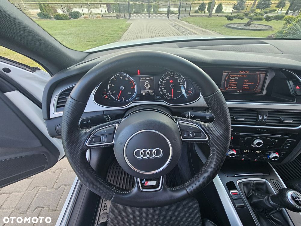 Audi A4 Limousine 2.0 TFSI quattro S line Sportpaket - 5