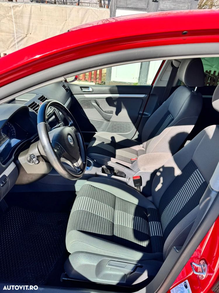 Volkswagen Golf 1.4 TSI DSG United - 6