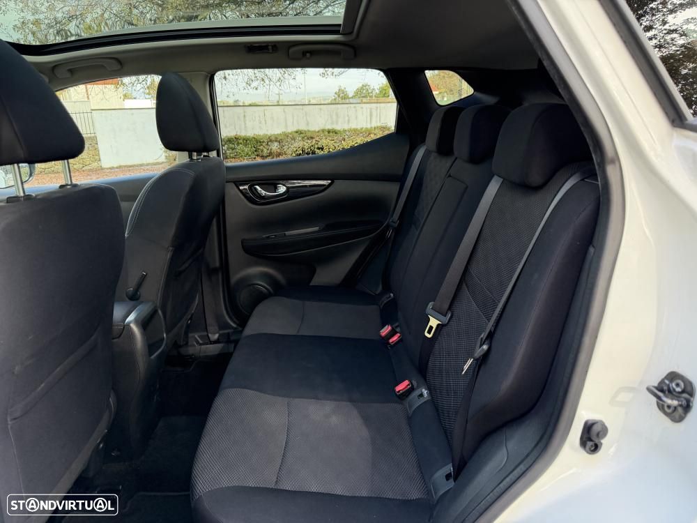 Nissan Qashqai 1.5 dCi N-Connecta Led - 23