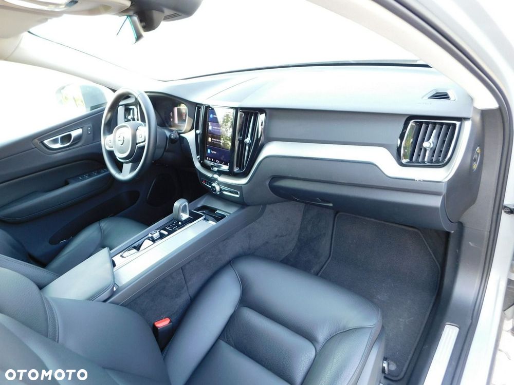 Volvo XC 60 - 8