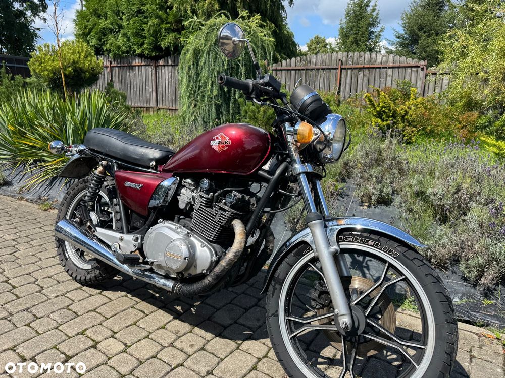 Suzuki GS
