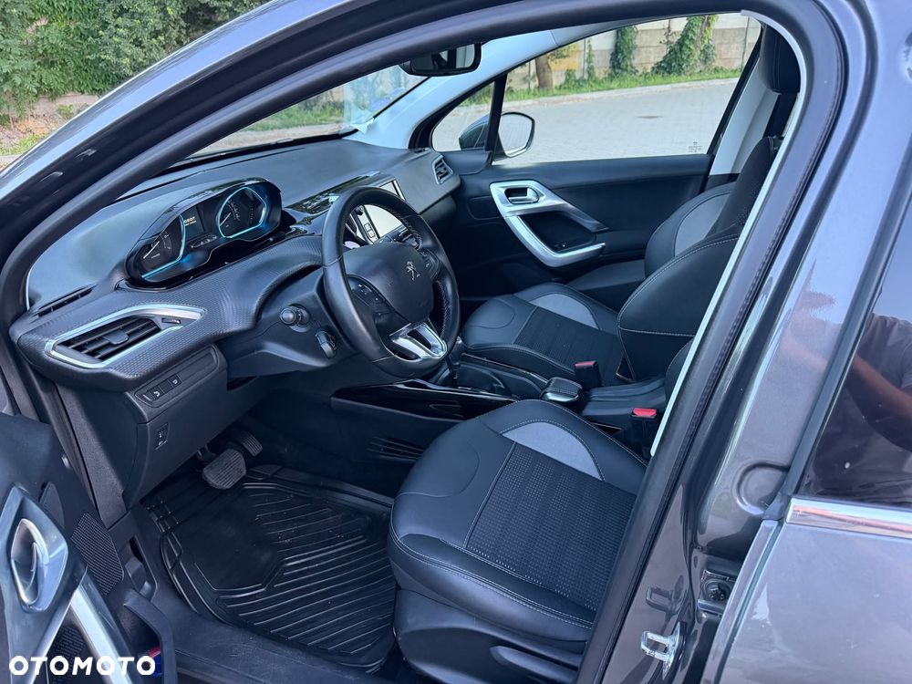 Peugeot 2008 1.2 PureTech Allure S&S EAT8 - 9