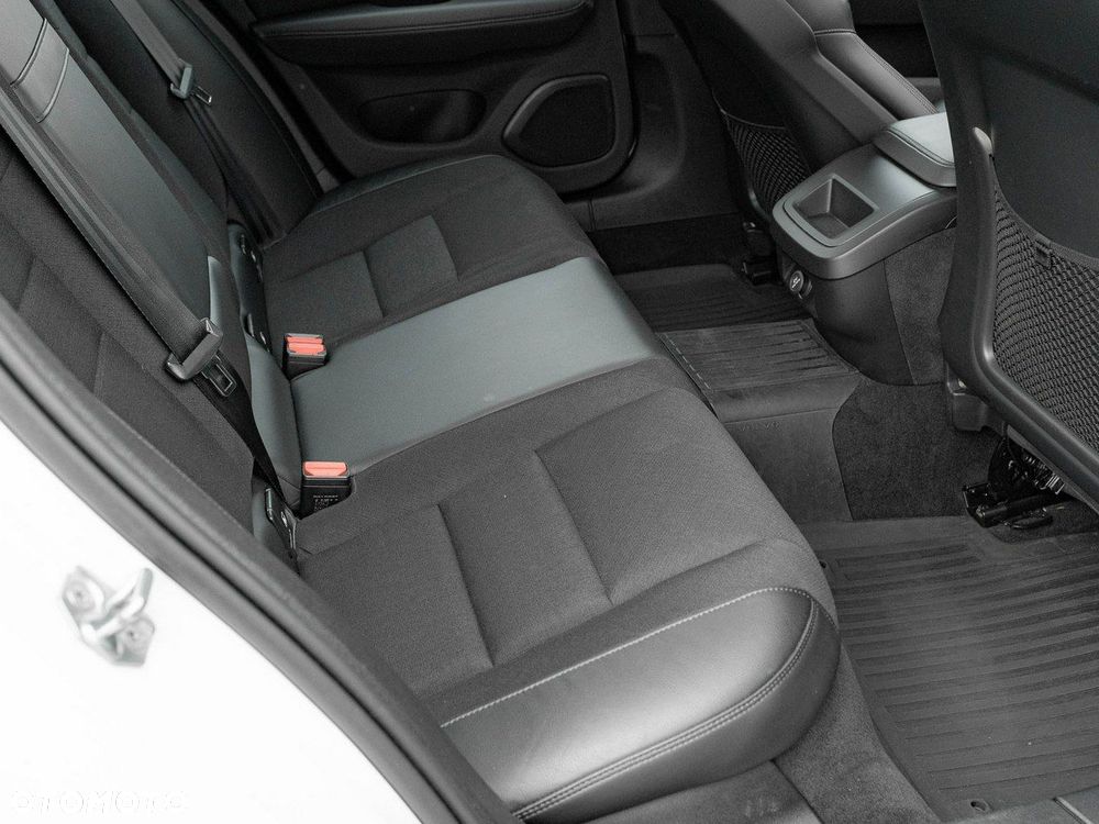 Volvo V60 Cross Country D4 AWD - 32