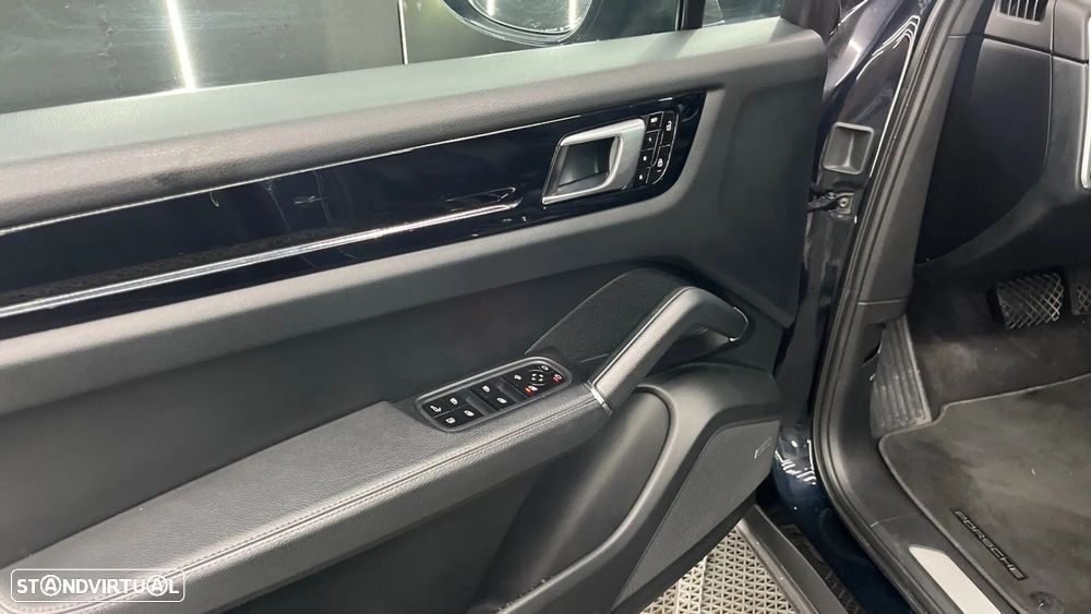 Porsche Cayenne Coupé - 34