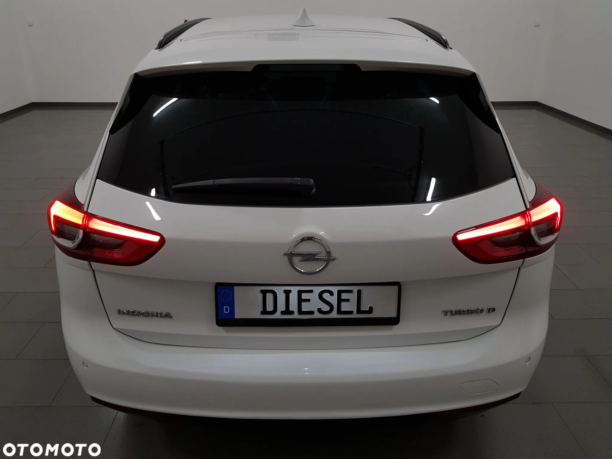 Opel Insignia Sports Tourer 2.0 Diesel Exclusive - 34