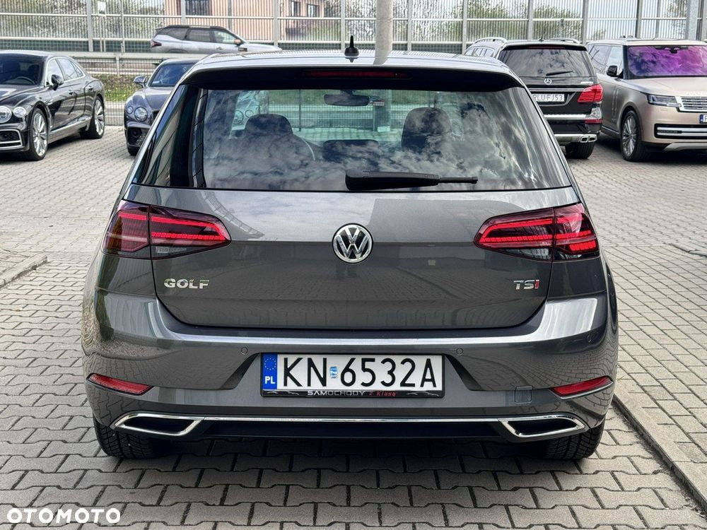 Volkswagen Golf - 8