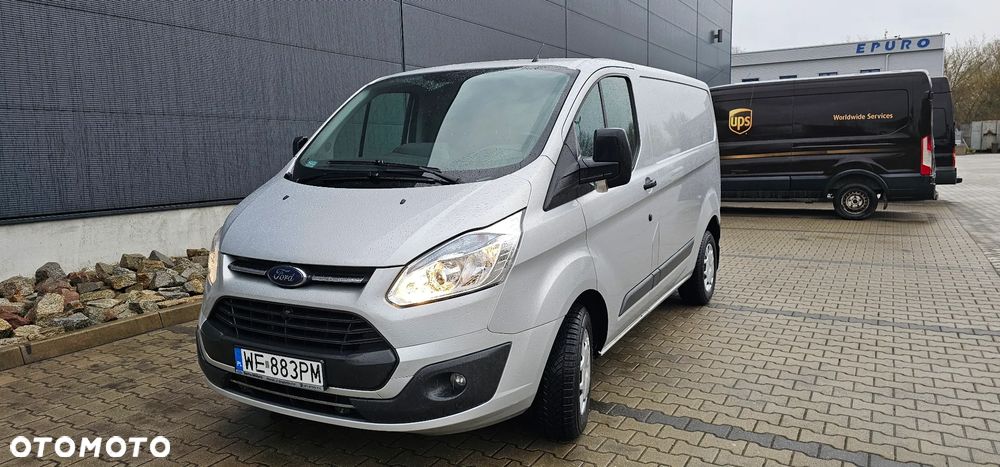 Ford TRANSIT CUSTOM - 3
