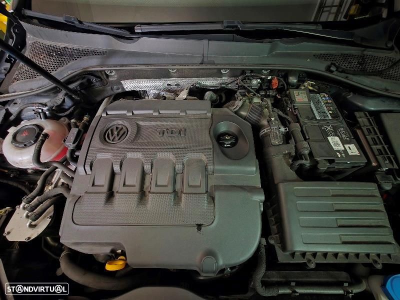 VW Golf 1.6 TDI R-Line - 23