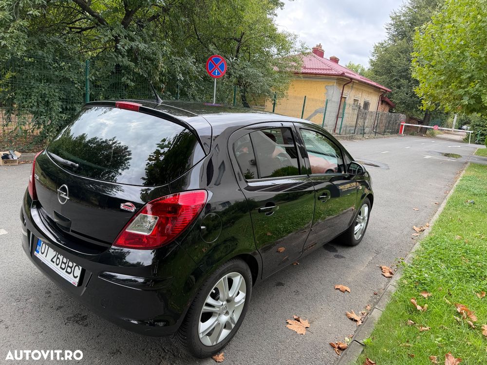 Opel Corsa 1.4 16V Automatik Color Edition - 4