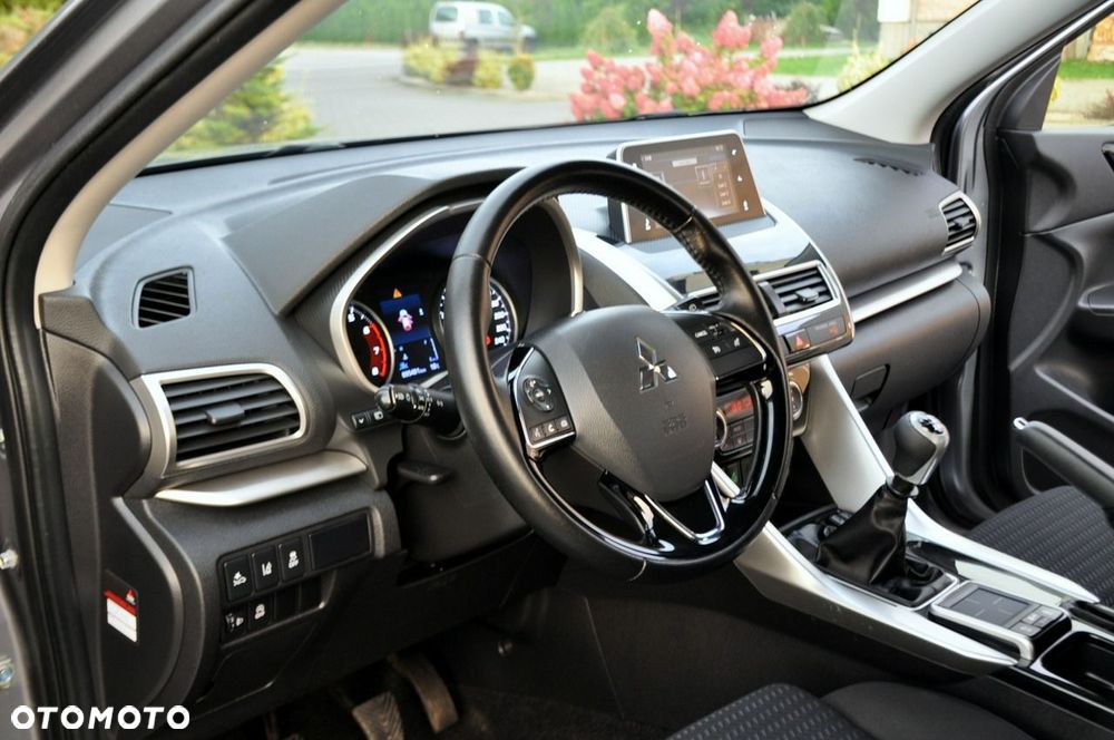 Mitsubishi Eclipse Cross - 22