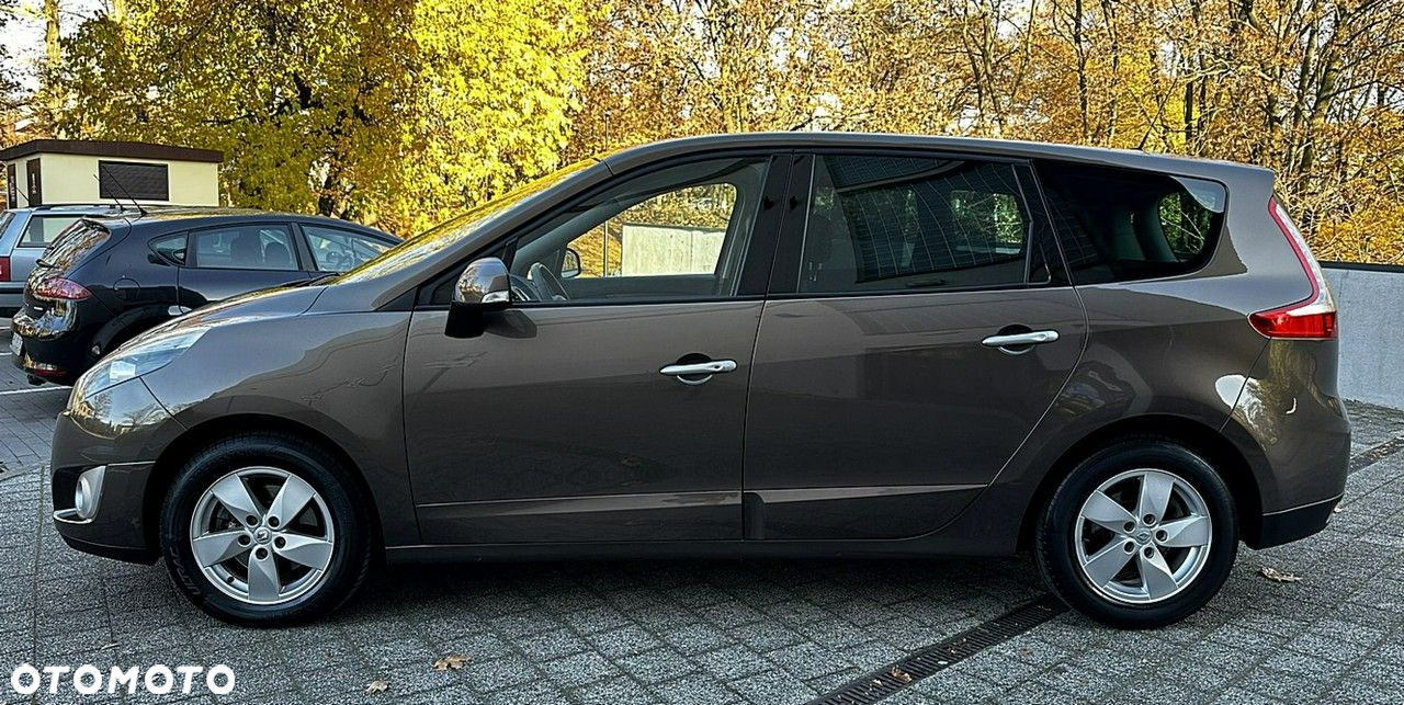 Renault Grand Scenic - 9