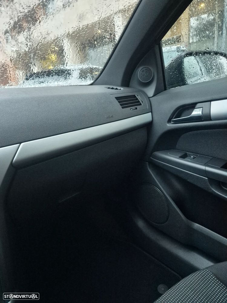 Opel Astra GTC 1.7 CDTI - 10