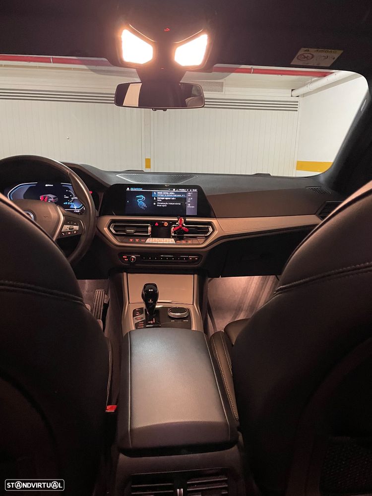 BMW 320 e Touring Corporate Edition Auto - 10