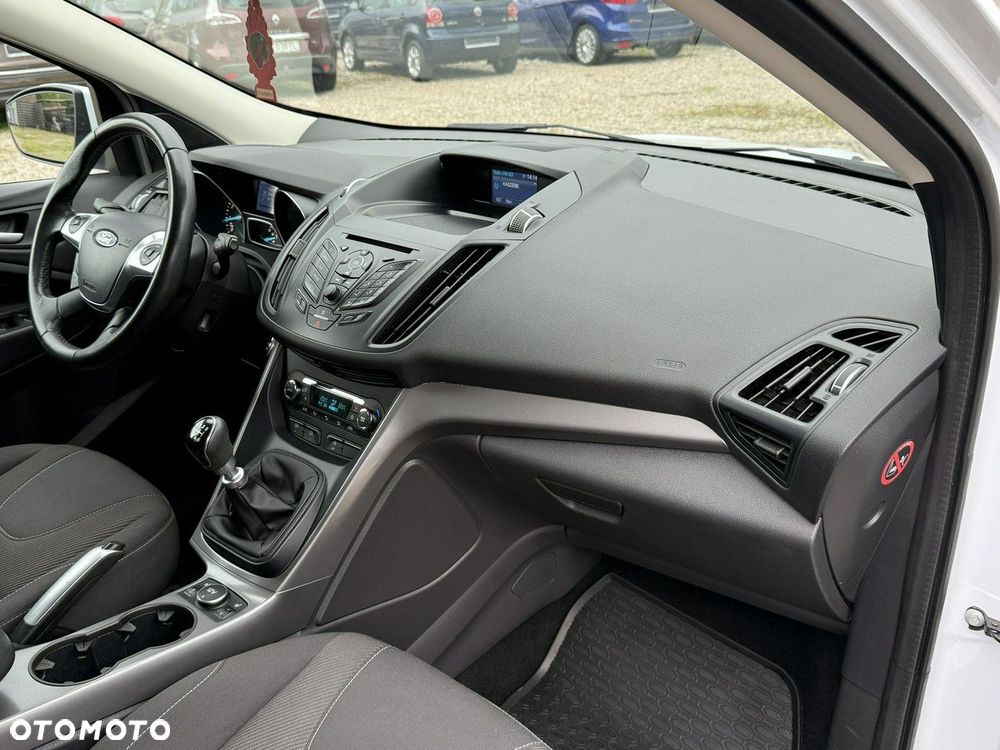 Ford Kuga - 30