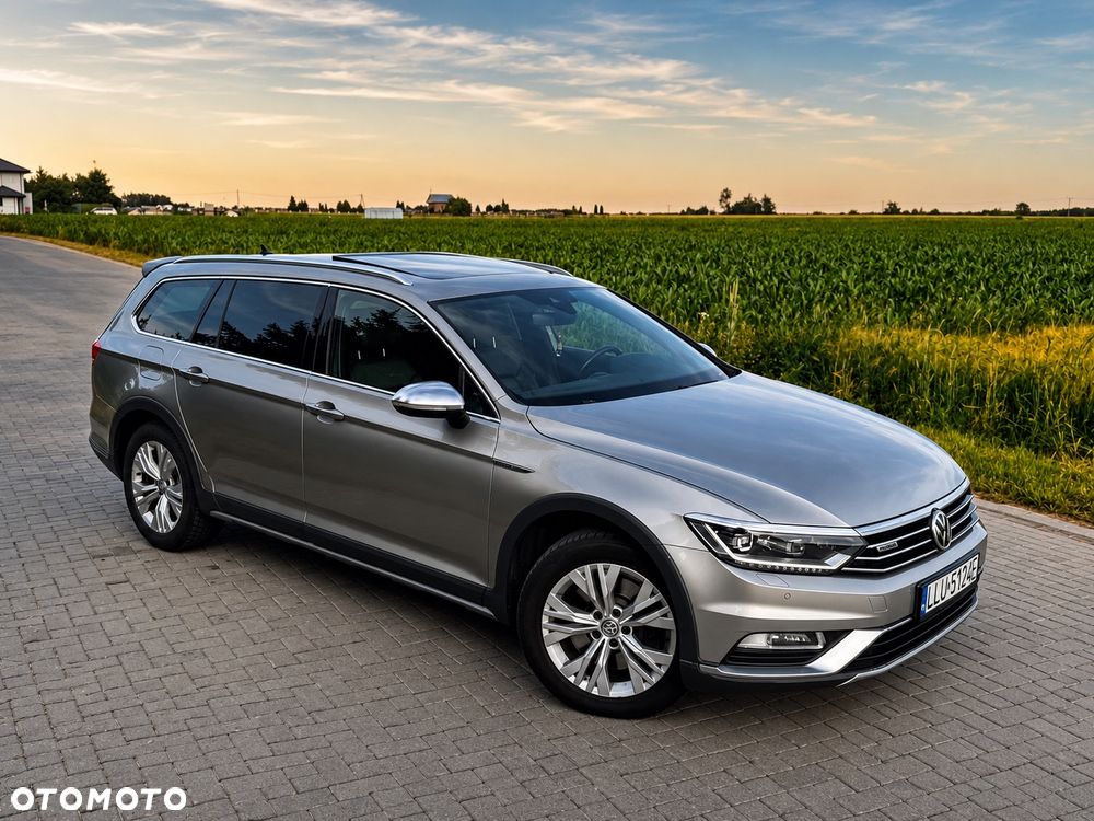 Volkswagen Passat Alltrack - 1