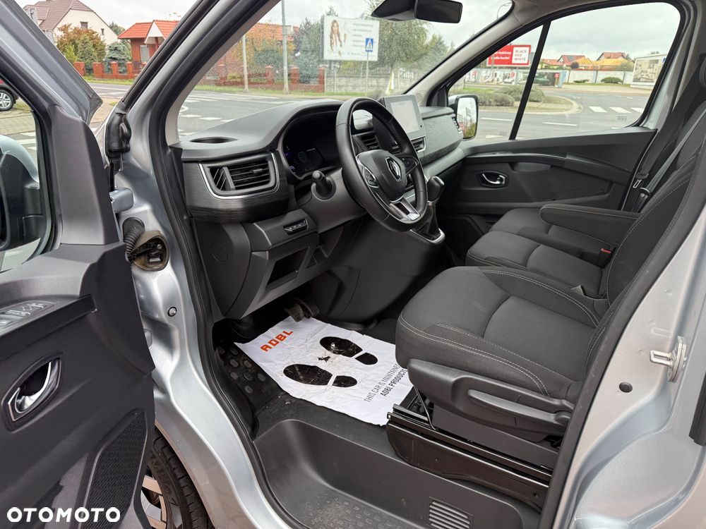 Renault Trafic Grand 2.0 dCi EDC - 9