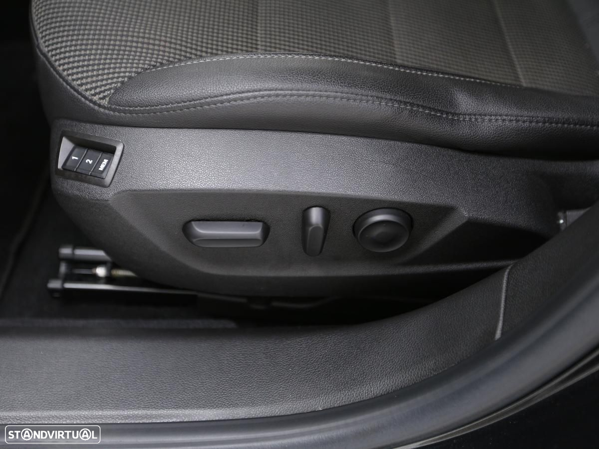 Opel Insignia - 17