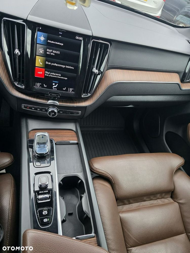 Volvo XC 60 B4 D AWD Inscription - 16