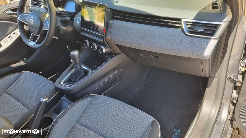 Renault Clio 1.0 TCe Techno Bi-Fuel - 19